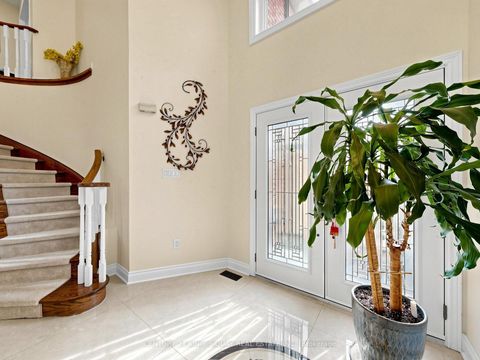 Photo 5 at 34 Looker Drive, Holly, Barrie