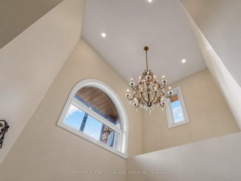 Photo 7 at 34 Looker Drive, Holly, Barrie