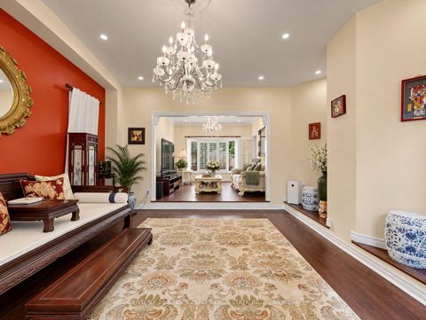 Photo 10 at 34 Looker Drive, Holly, Barrie
