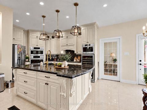Photo 15 at 34 Looker Drive, Holly, Barrie