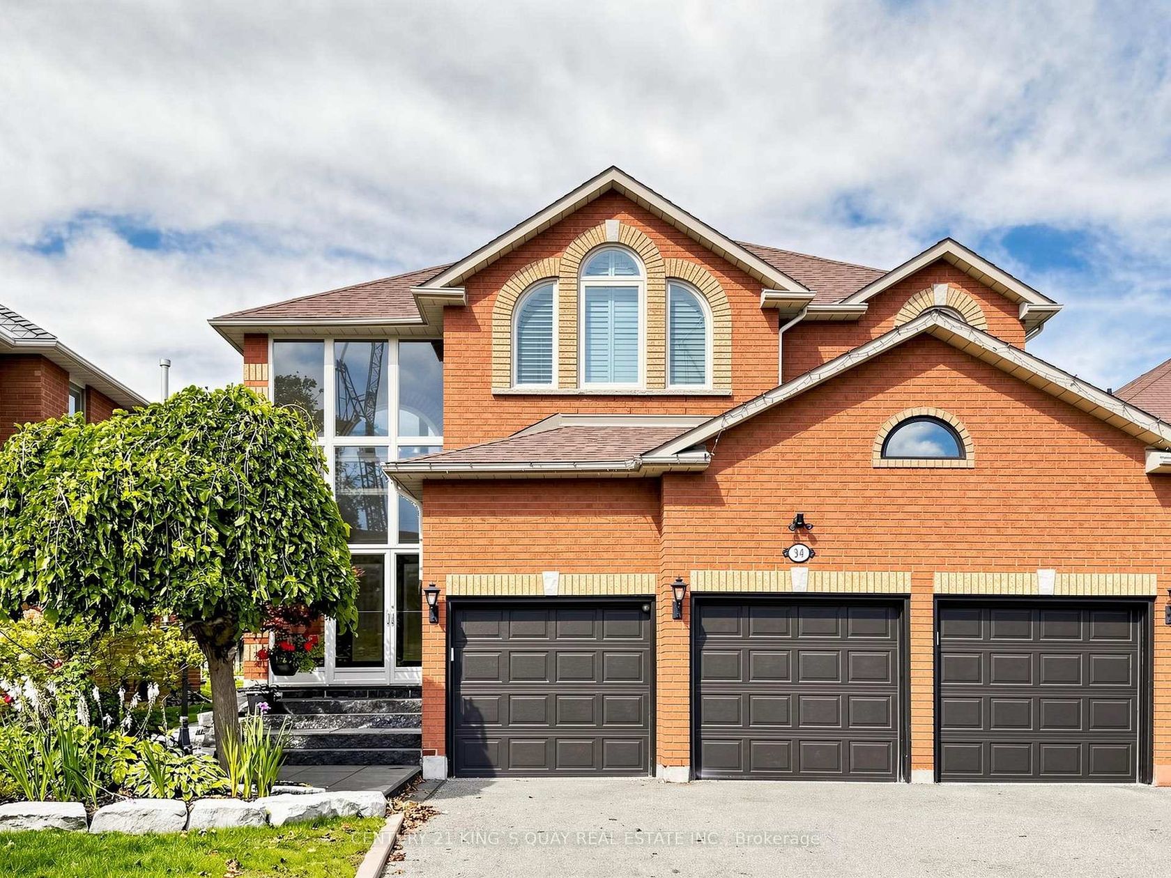 34 Looker Drive, Holly, Barrie photo number 2