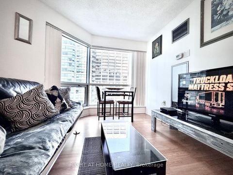 Photo 6 at 1712 - 10 Queens Quay W, Waterfront Communities C1, Toronto