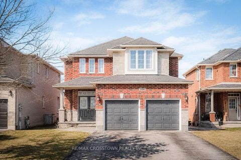 Photo 1 at 996 BOOTH Avenue, Alcona, Innisfil