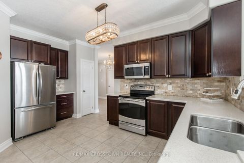 Photo 9 at 996 BOOTH Avenue, Alcona, Innisfil