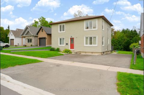 Photo 2 at 67 Vancouver Street, Codrington, Barrie