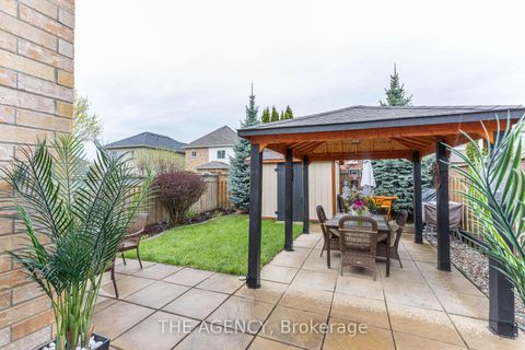 Photo 8 at 54 Thames Drive, Rolling Acres, Whitby