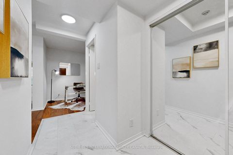 Photo 5 at 414 - 10 Queens Quay W, Waterfront Communities C1, Toronto