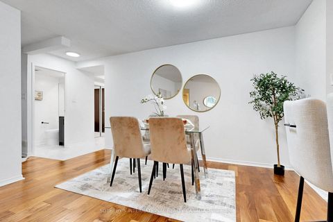 Photo 12 at 414 - 10 Queens Quay W, Waterfront Communities C1, Toronto