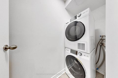 Photo 19 at 414 - 10 Queens Quay W, Waterfront Communities C1, Toronto