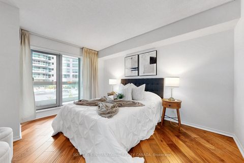 Photo 25 at 414 - 10 Queens Quay W, Waterfront Communities C1, Toronto