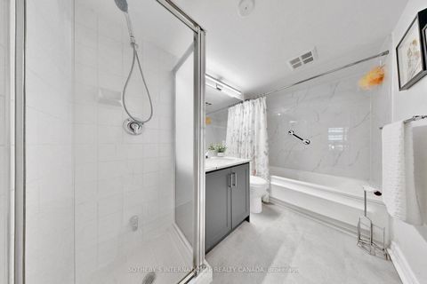 Photo 29 at 414 - 10 Queens Quay W, Waterfront Communities C1, Toronto