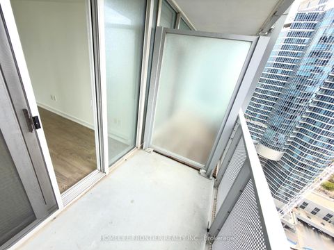 Photo 22 at 2711 - 10 York Street, Waterfront Communities C1, Toronto