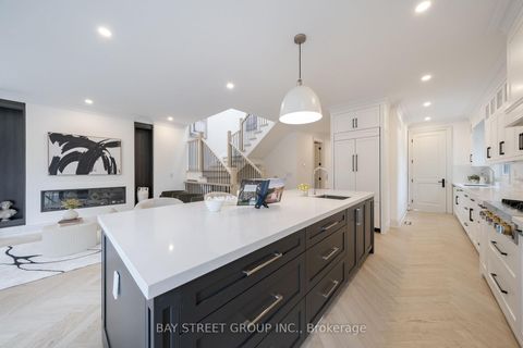 Photo 9 at 9 Gaylord Drive, Maryvale, Toronto