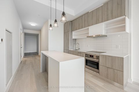 Photo 9 at 907 - 5 Soudan Avenue, Mount Pleasant West, Toronto