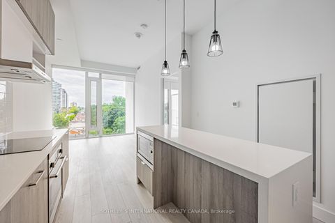 Photo 10 at 907 - 5 Soudan Avenue, Mount Pleasant West, Toronto
