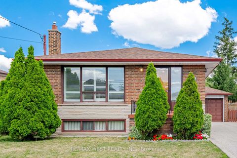 Photo 1 at 89 Wendell Avenue, Pelmo Park W4, Toronto
