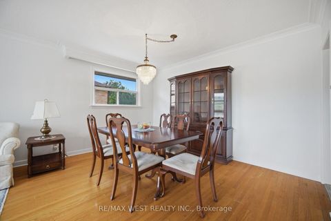 Photo 7 at 89 Wendell Avenue, Pelmo Park W4, Toronto