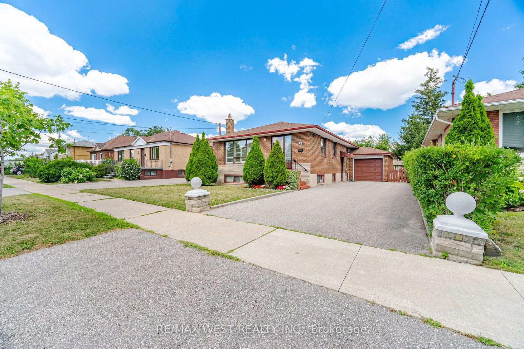 89 Wendell Avenue, Pelmo Park W4, Toronto 
