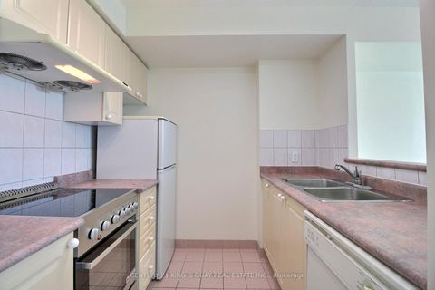 Photo 5 at 1701 - 8 Lee Centre Drive, Woburn, Toronto