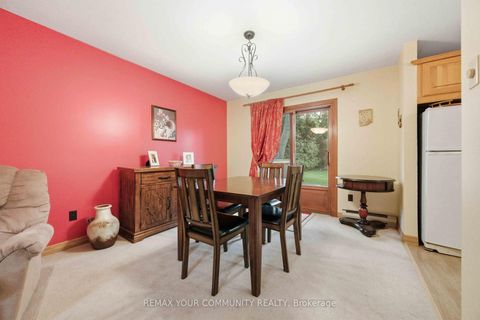 Photo 8 at 29 Medina Square, Keswick North, Georgina