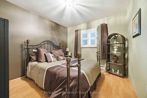Photo 21 at 29 Medina Square, Keswick North, Georgina