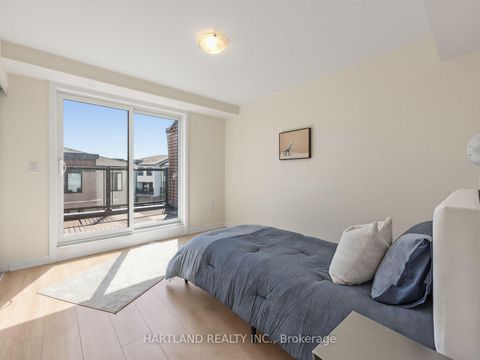 Photo 11 at 1310 - 1695 Dersan Street, Duffin Heights, Pickering