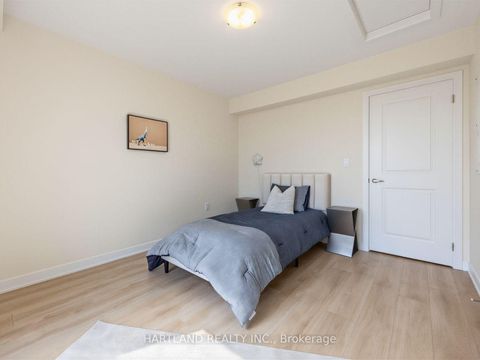 Photo 12 at 1310 - 1695 Dersan Street, Duffin Heights, Pickering