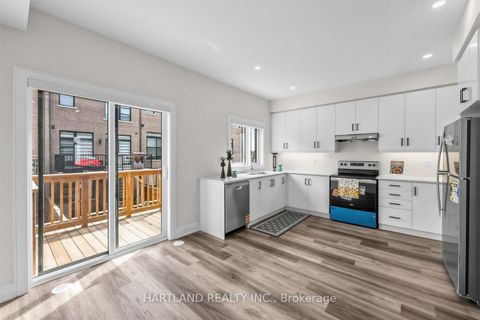 Photo 4 at 405 - 1695 Dersan Street, Duffin Heights, Pickering