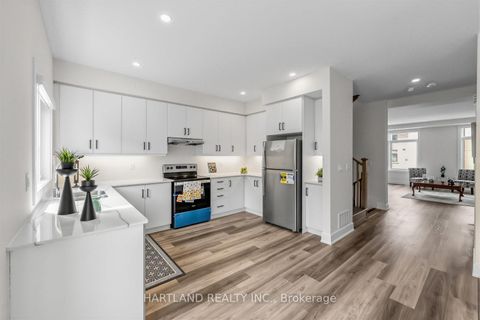 Photo 6 at 405 - 1695 Dersan Street, Duffin Heights, Pickering