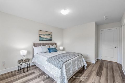 Photo 13 at 405 - 1695 Dersan Street, Duffin Heights, Pickering