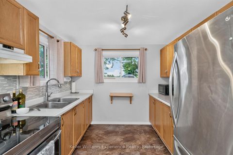 Photo 6 at 58 Maitland Drive, Grove East, Barrie