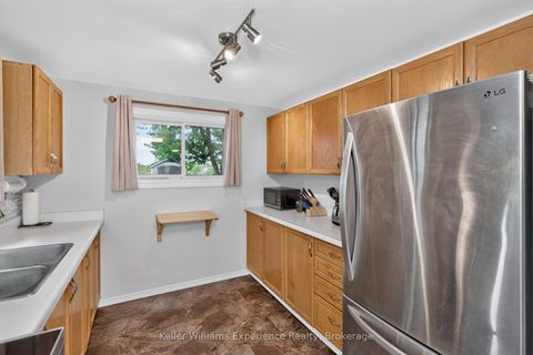 Photo 7 at 58 Maitland Drive, Grove East, Barrie