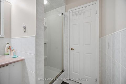 Photo 19 at 129 Bankview Circle, Clairville, Toronto