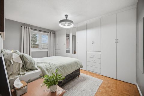 Photo 20 at 129 Bankview Circle, Clairville, Toronto