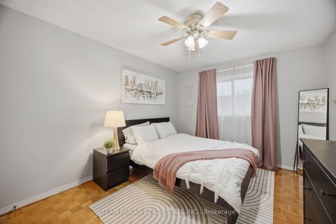 Photo 22 at 129 Bankview Circle, Clairville, Toronto