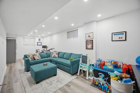 Photo 28 at 129 Bankview Circle, Clairville, Toronto