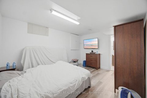 Photo 30 at 129 Bankview Circle, Clairville, Toronto