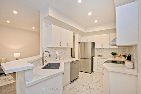 Photo 9 at 16 Venture Avenue, Rouge Woods, Richmond Hill