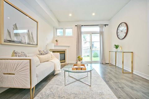 Photo 10 at 16 Venture Avenue, Rouge Woods, Richmond Hill