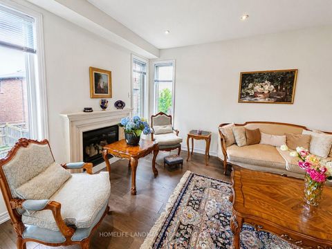 Photo 12 at 41 Mansard Drive, Jefferson, Richmond Hill