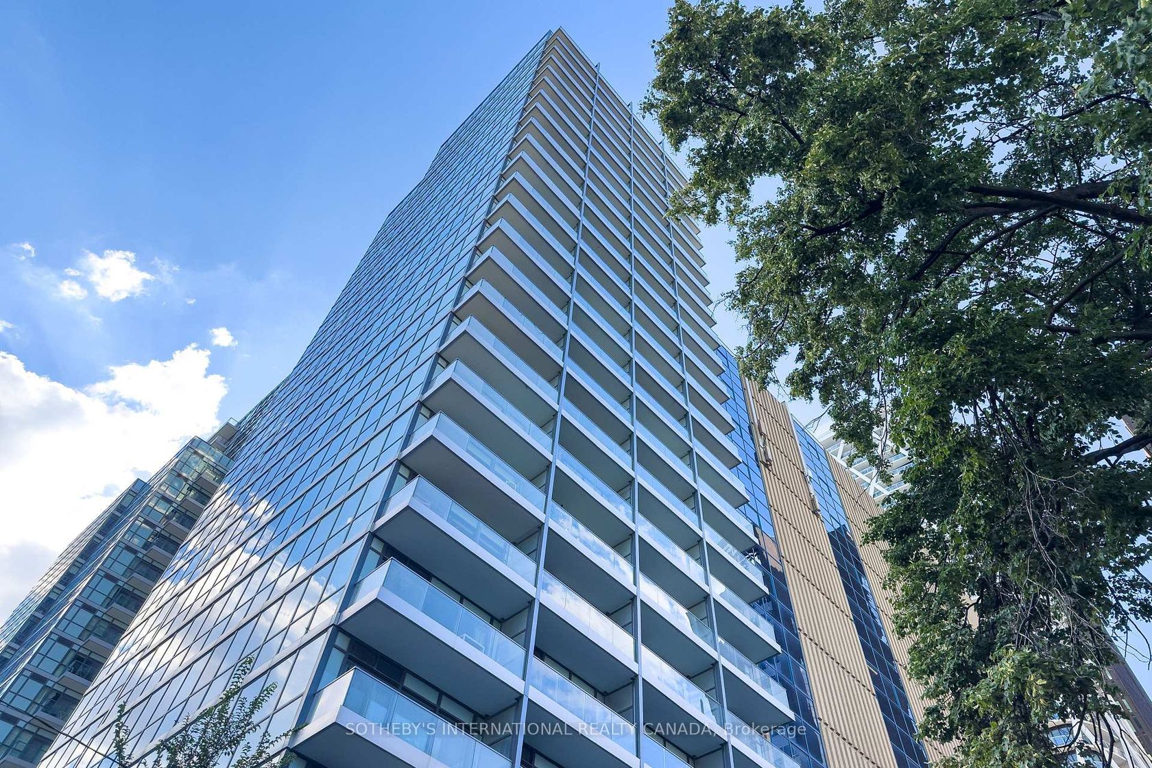 1913 - 210 Simcoe Street, Chinatown, Toronto 