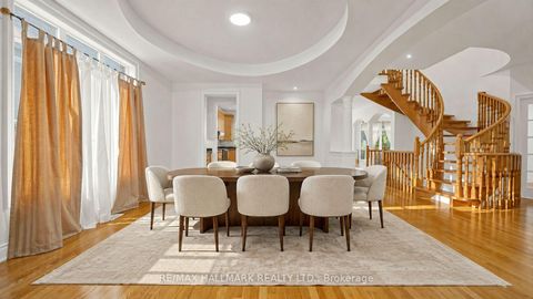 Photo 7 at 368 Paradelle Drive, Oak Ridges Lake Wilcox, Richmond Hill