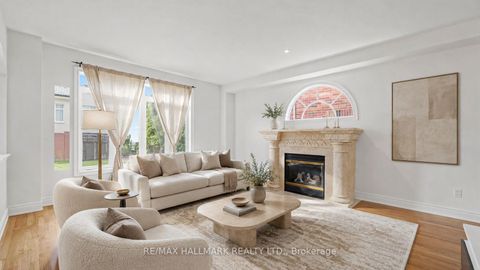 Photo 8 at 368 Paradelle Drive, Oak Ridges Lake Wilcox, Richmond Hill