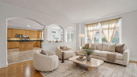 Photo 9 at 368 Paradelle Drive, Oak Ridges Lake Wilcox, Richmond Hill