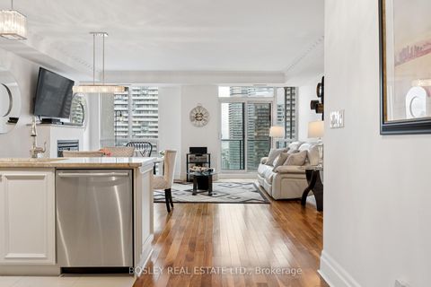 Photo 4 at 4501 - 16 Harbour Street, Waterfront Communities C1, Toronto