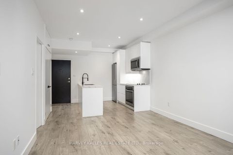 Photo 5 at 110 - 3000 Bathurst Street, Lawrence, Toronto