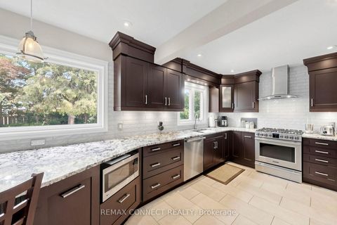 Photo 7 at 15 Satchell Boulevard, Centennial Scarborough, Toronto