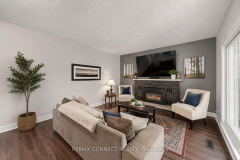 Photo 10 at 15 Satchell Boulevard, Centennial Scarborough, Toronto