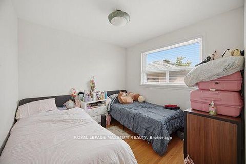 Photo 11 at 96 Wallasey Avenue, Pelmo Park W5, Toronto