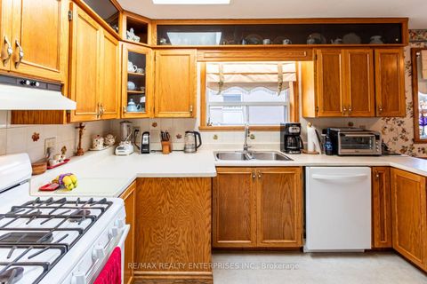 Photo 8 at 83 Carsbrooke Road, Etobicoke West Mall, Toronto